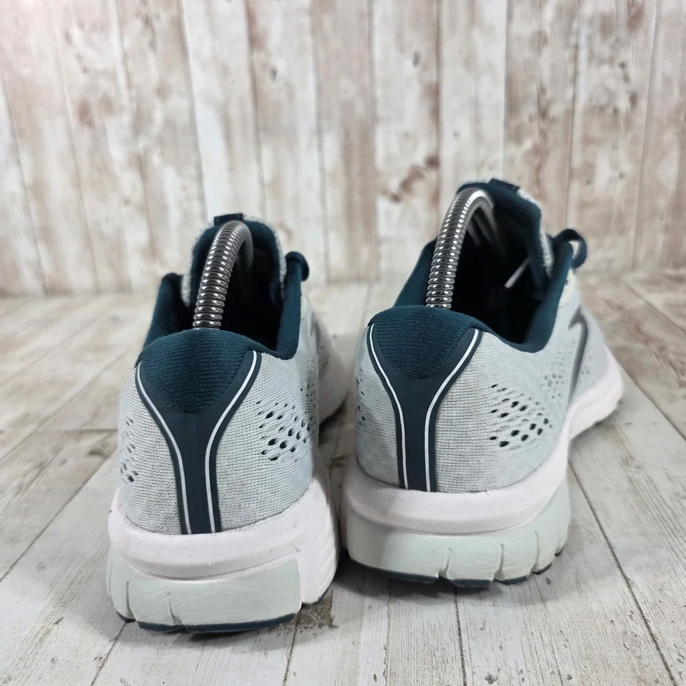 Brooks anthem running